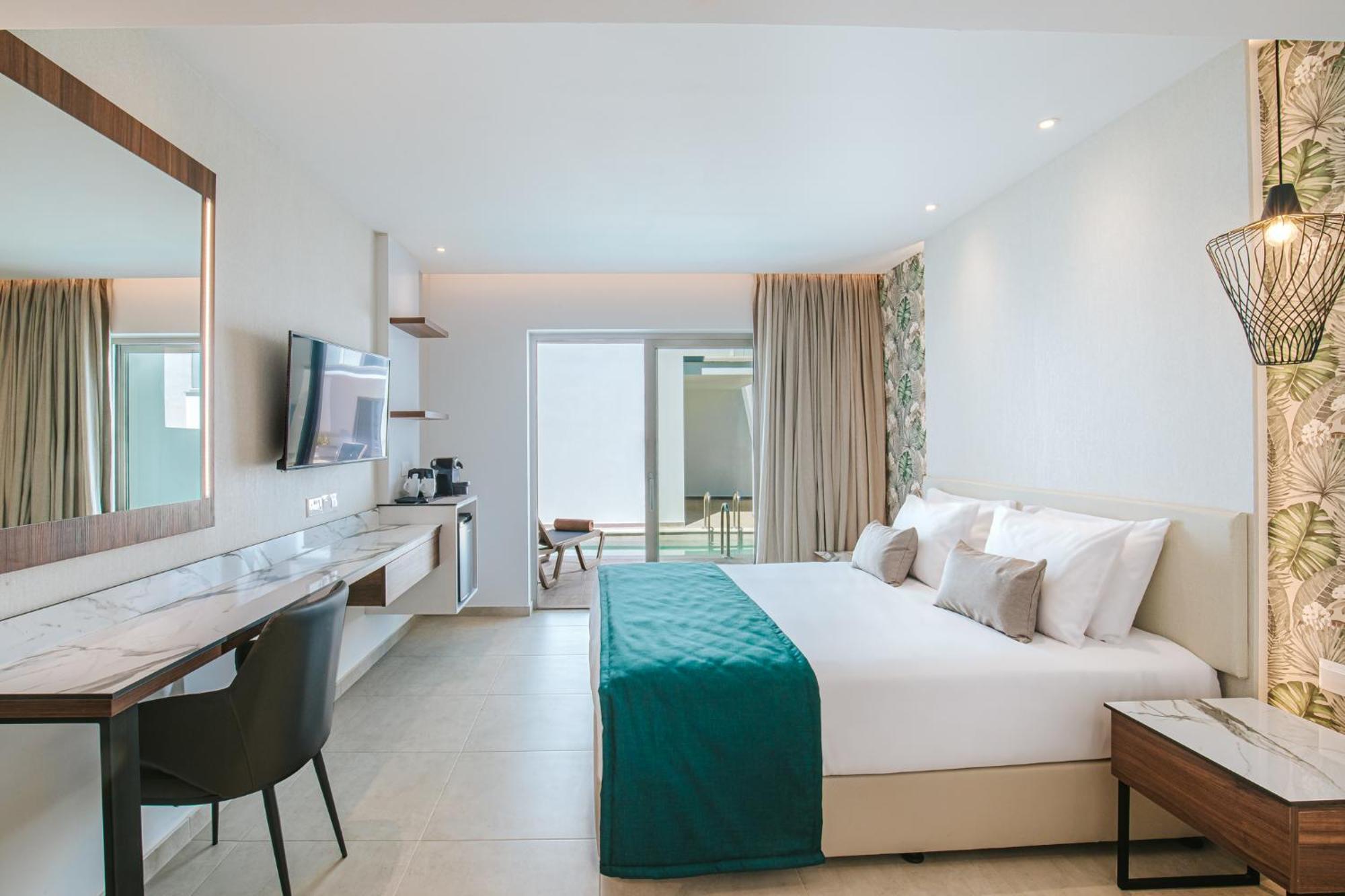 Atlantica Sungarden Park Hotel Ayia Napa Bagian luar foto