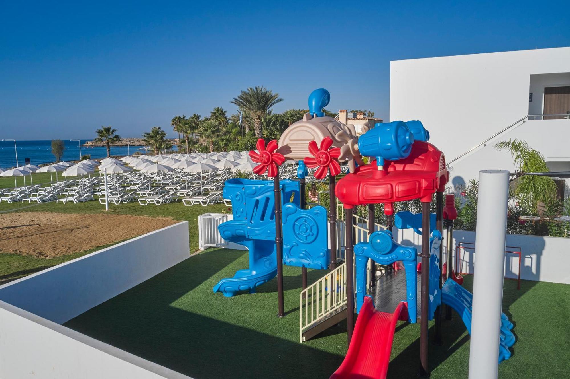 Atlantica Sungarden Park Hotel Ayia Napa Bagian luar foto