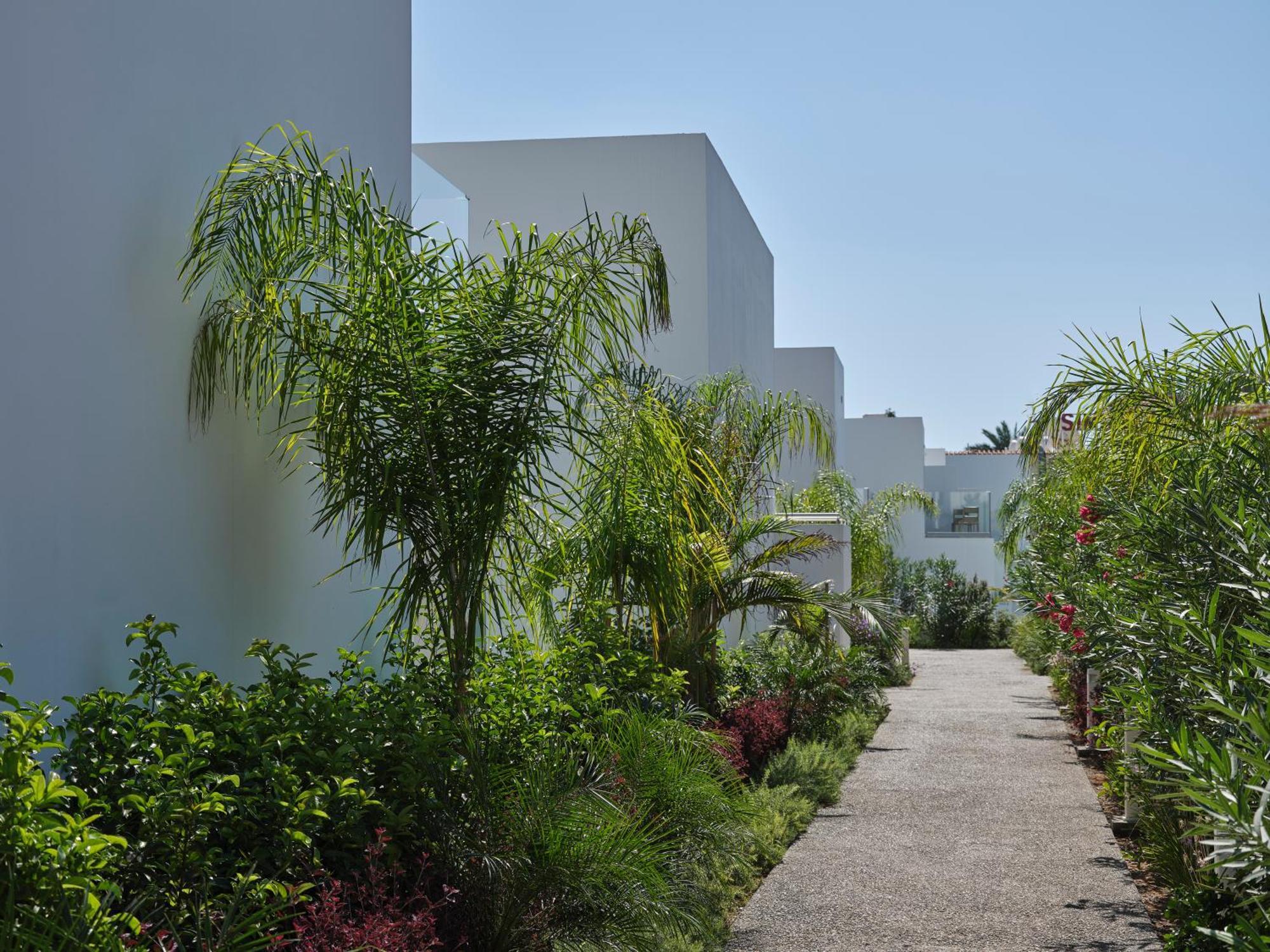 Atlantica Sungarden Park Hotel Ayia Napa Bagian luar foto