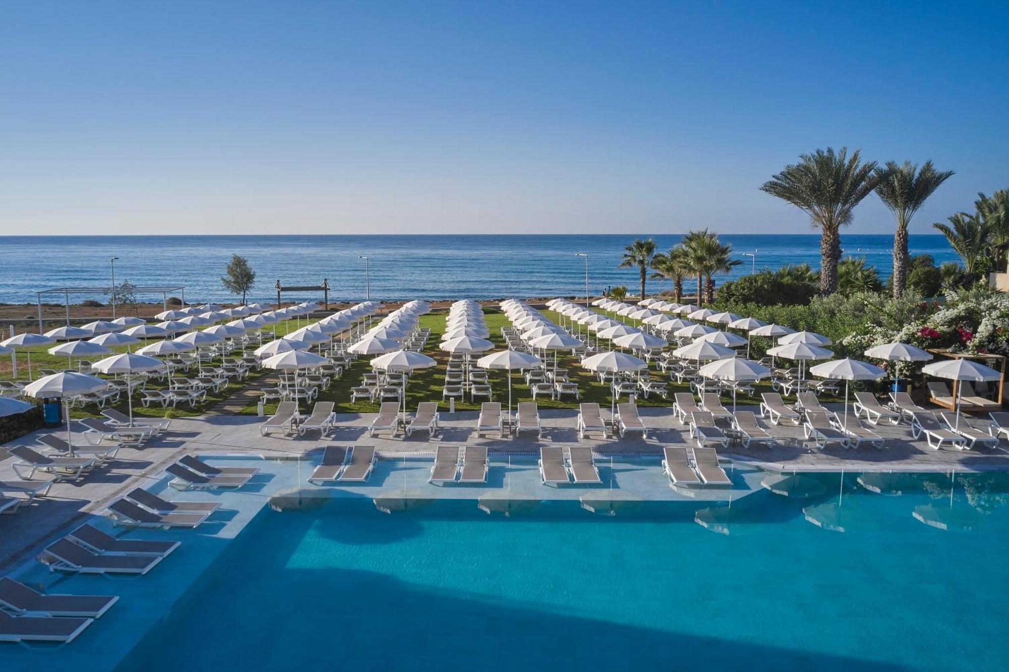 Atlantica Sungarden Park Hotel Ayia Napa Bagian luar foto