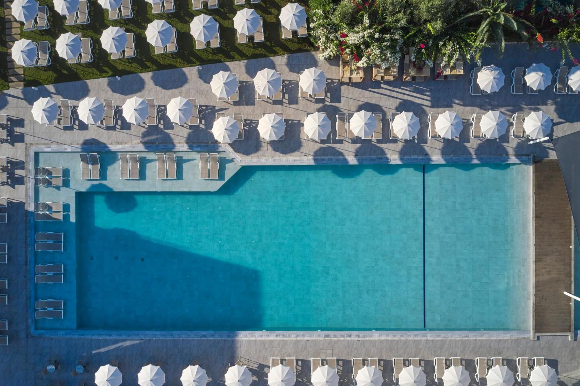 Atlantica Sungarden Park Hotel Ayia Napa Bagian luar foto